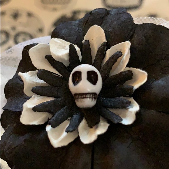 Skeleton hand hair clip skull Halloween accessory Day of Dead Dia de Muertos - Picture 9 of 16